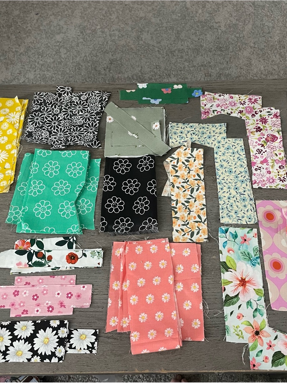 Daisy Floral Scrap Fabric Bundle